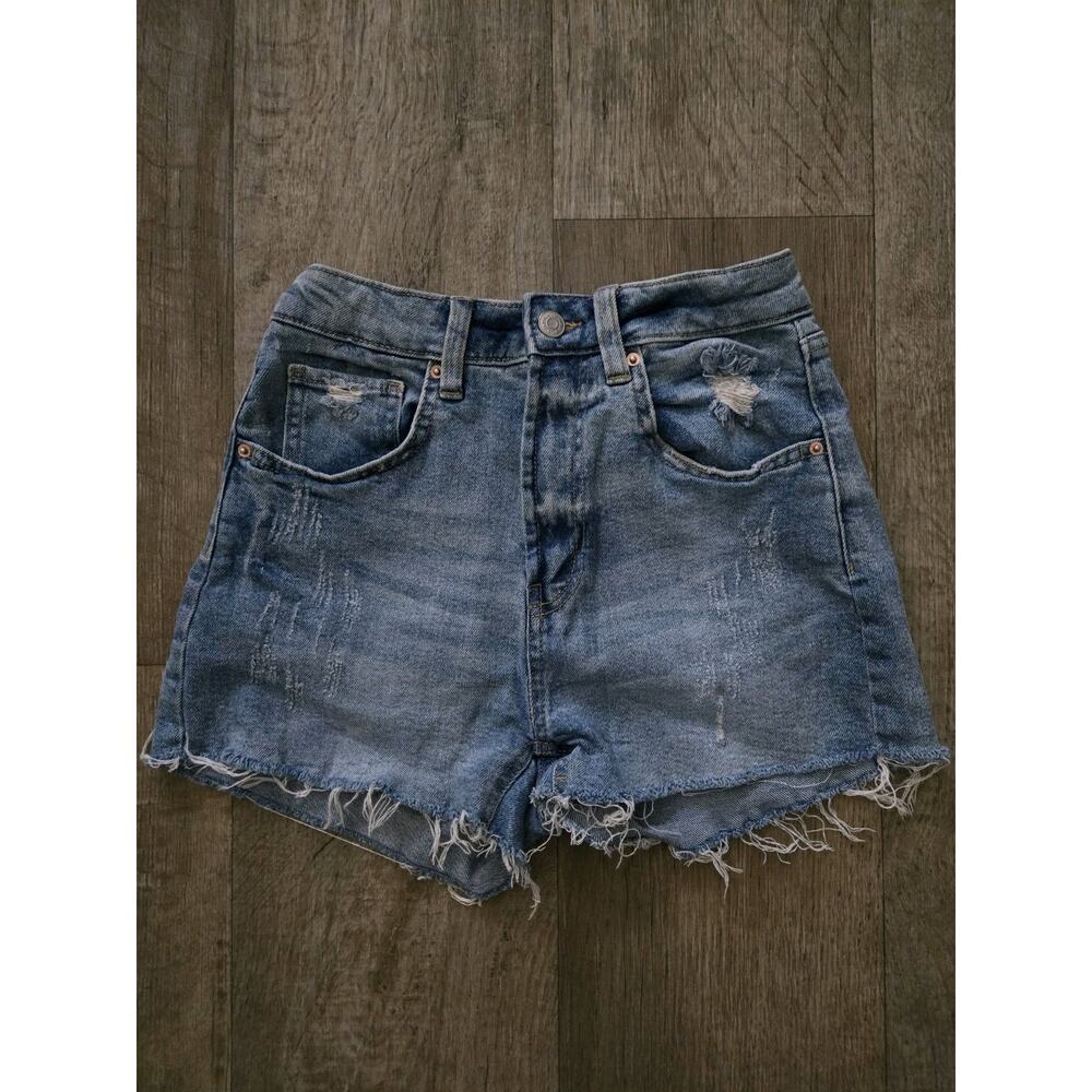 WILD FABLE Highest Rise Mom Jean Women's Shorts Size 2 Denim Stretch Distressed